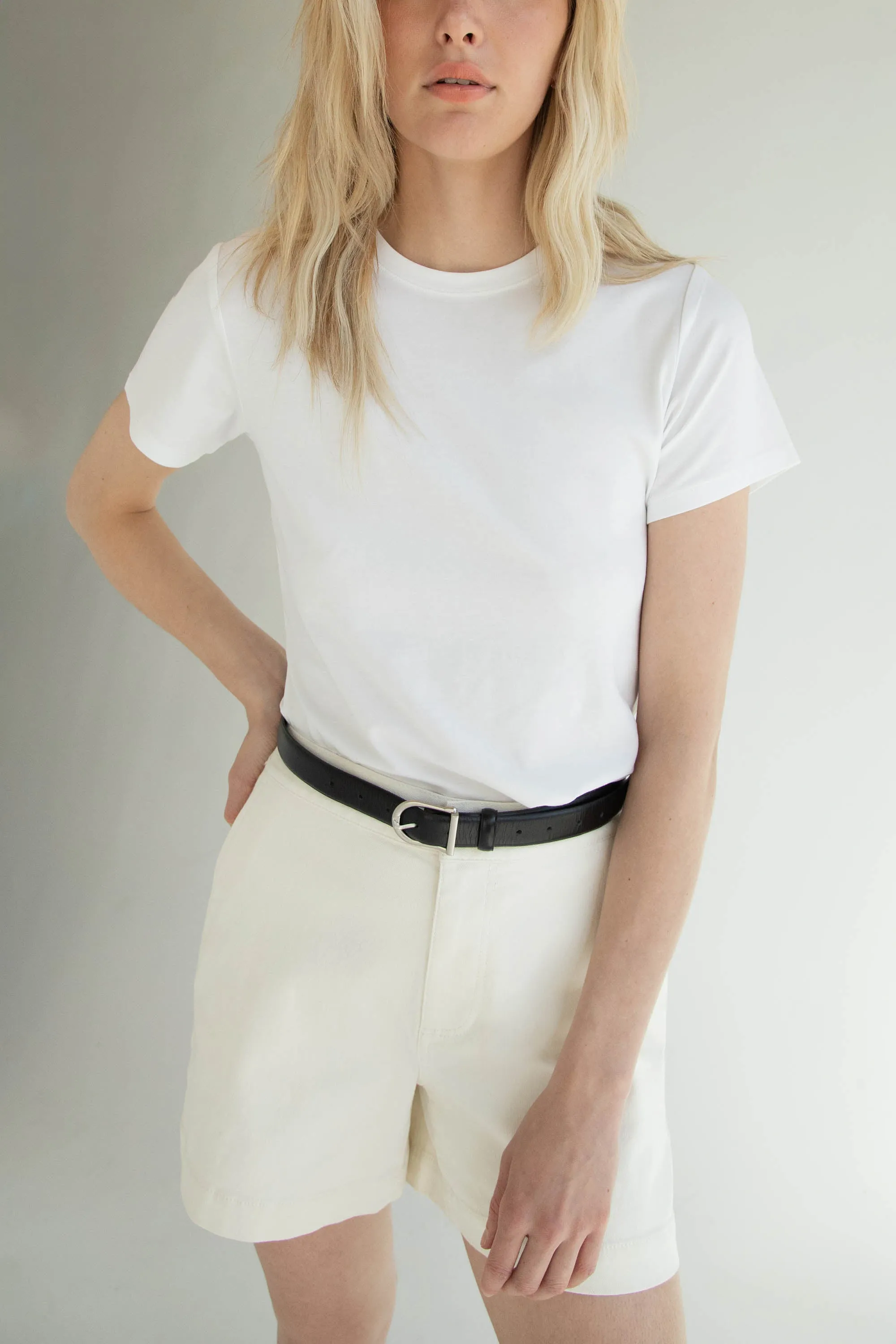 BASIC CREWNECK T-SHIRT