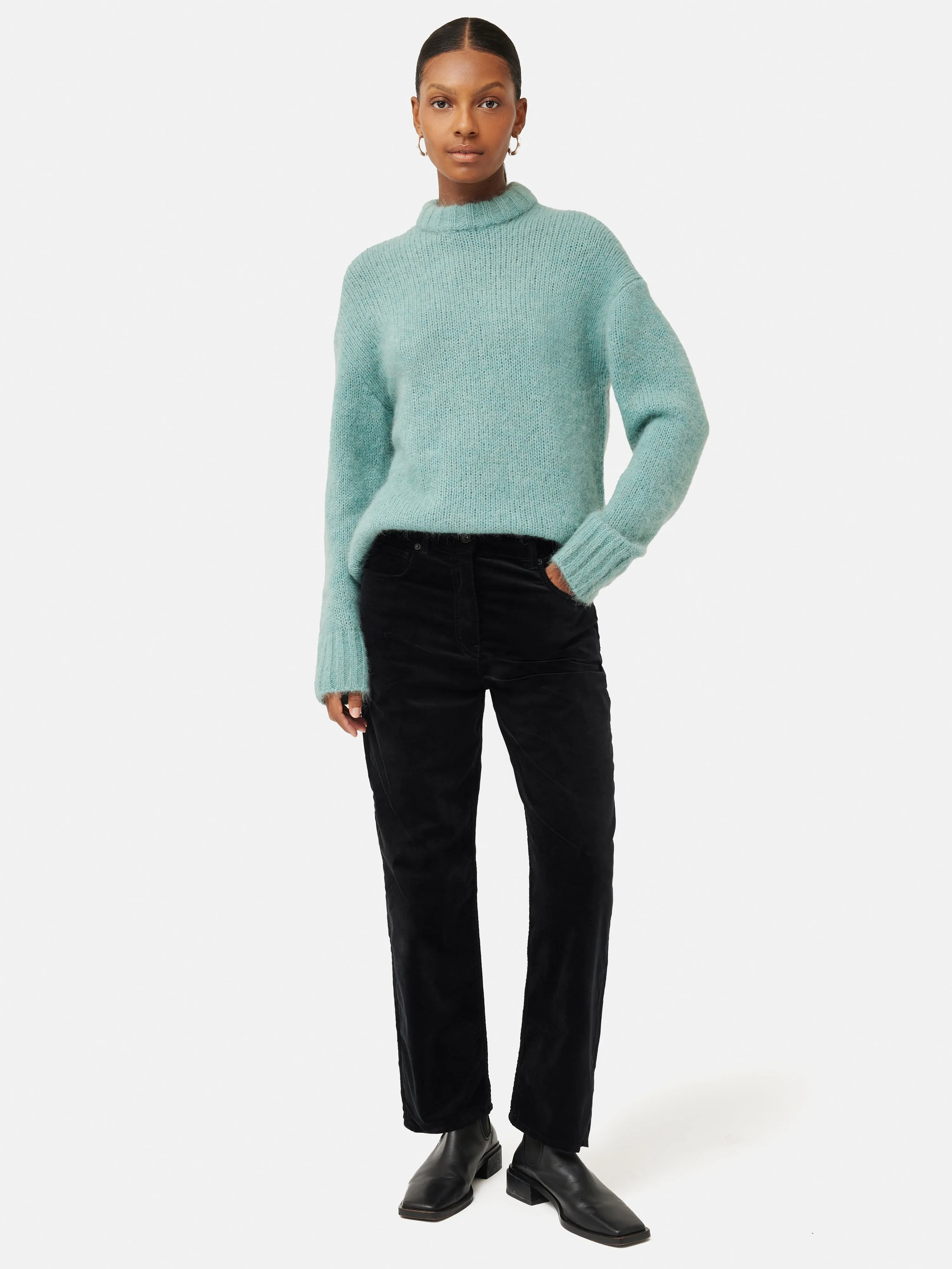 Delmont Velvet Tapered Jean | Black