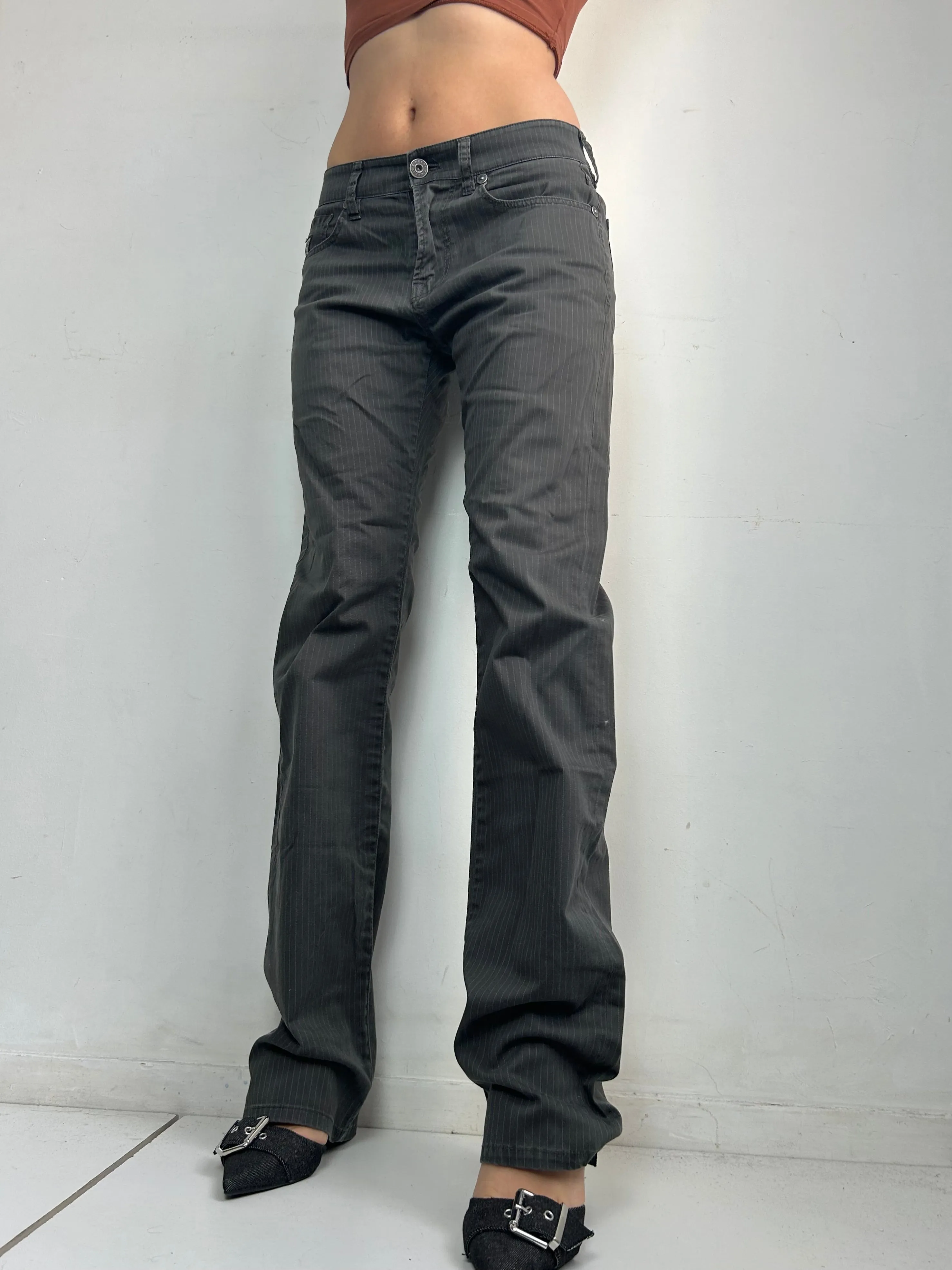 Grey denim low waist baggy pants (M)