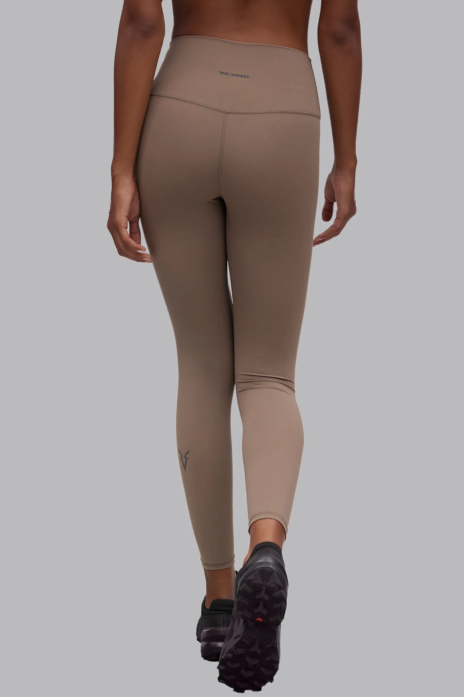 V_SCULPT® 7/8 LEGGINGS - Tan